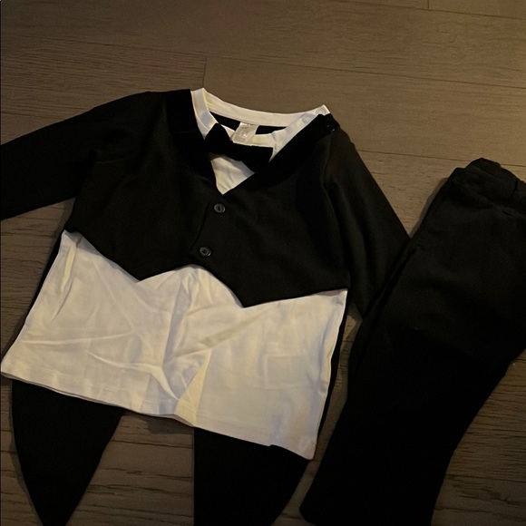 Gently Used H&M Baby Boy Evening Suit - Picture 3 of 4